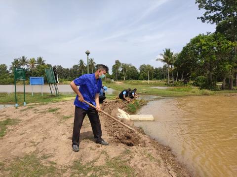 โครงการปลูกหญ้าแฝกเฉลิมพระเกียรติ ประจำปี 2565