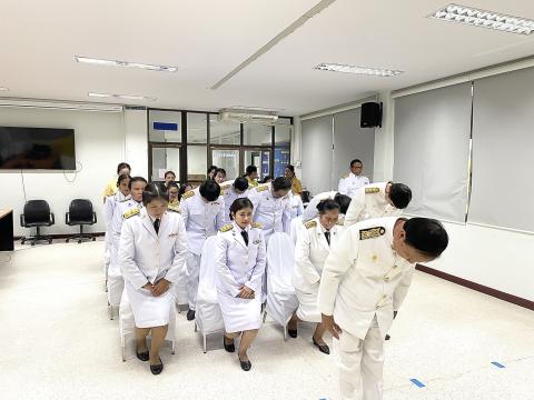 พิธีรับพระราชทานพระบรมฉายาลักษณ์ พระบาทสมเด็จพระเจ้าอยู่หัว ที่ฉายกับสมเด็จพระนางเจ้าฯ พระบรมราชินี