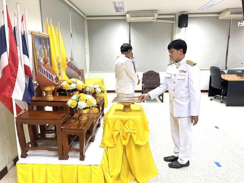 พิธีรับพระราชทานพระบรมฉายาลักษณ์ พระบาทสมเด็จพระเจ้าอยู่หัว ที่ฉายกับสมเด็จพระนางเจ้าฯ พระบรมราชินี