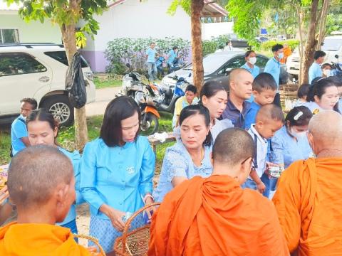 กิจกรรมตักบาตร ถวายพระพรชัยมงคล สมเด็จพระนางเจ้าสิริกิตติ์ พระบรมราชินีนาถ พระบรมราชชนนีพันปีหลวง เนื่องในโอกาสวันเฉลิมพระชนมพรรษา วันที่ 12 สิงหาคม 2566